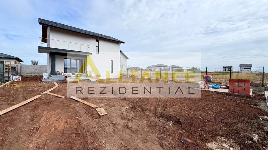 Casă individuală cu 4 camere cu Teren 450 Mp în Berceni