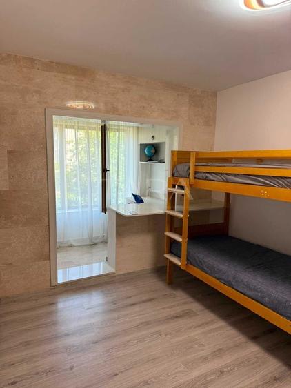 Apartament cu 3 camere decomandat, mobilat în Mărăști
