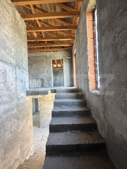 Casă individuală cu 3 camere cu Canalizare în Malu Mare