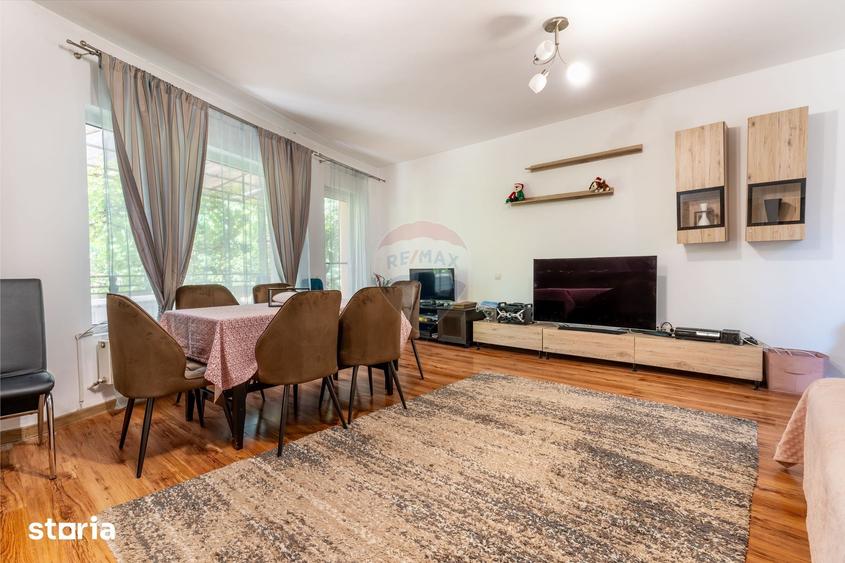 Casă cu 7 camere cu Teren 657 Mp în Gruia