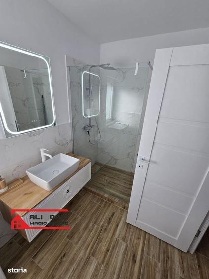 Apartament cu 3 camere decomandat în Baciu