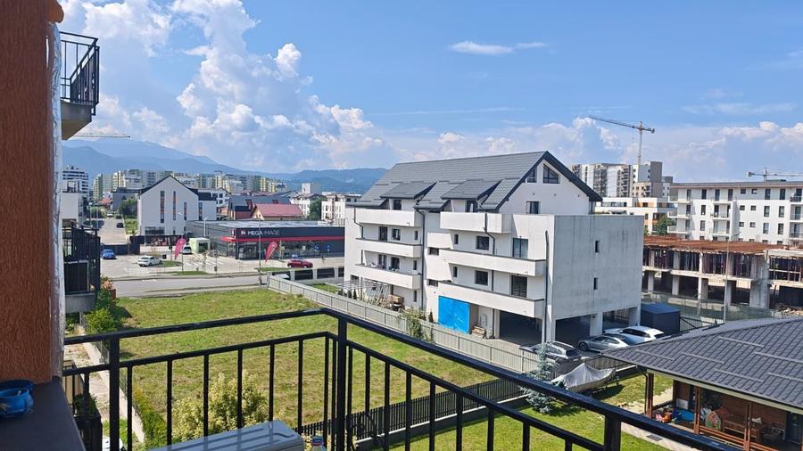 Apartament cu 2 camere decomandat, mobilat în Tractorul