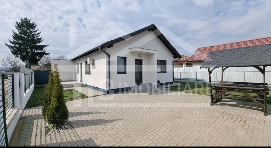 Casă cu 3 camere cu Canalizare în Nazna
