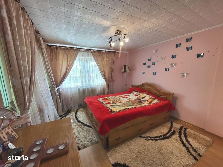 Casă cu 4 camere în Nicolae Bălcescu