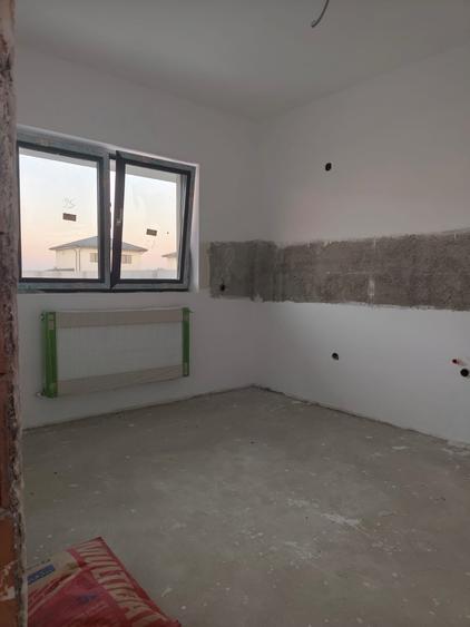 Casă individuală cu 4 camere cu Teren 484 Mp în Bâcu