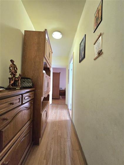 Apartament cu 3 camere decomandat în Rogerius