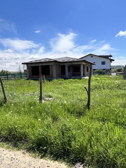 Casă cu 4 camere în Simila