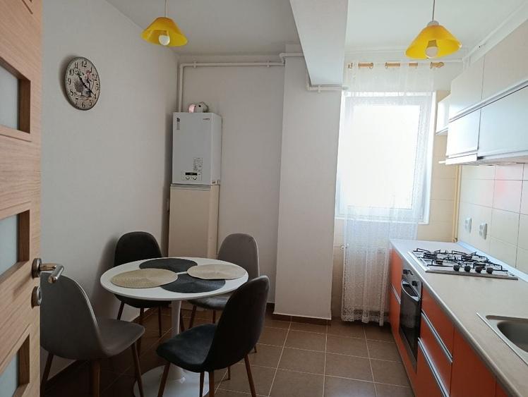 Apartament cu 2 camere semidecomandat în Lotrioara