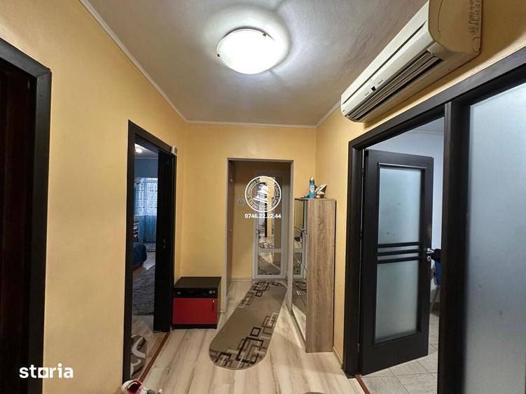 Apartament cu 3 camere decomandat în Tătărași