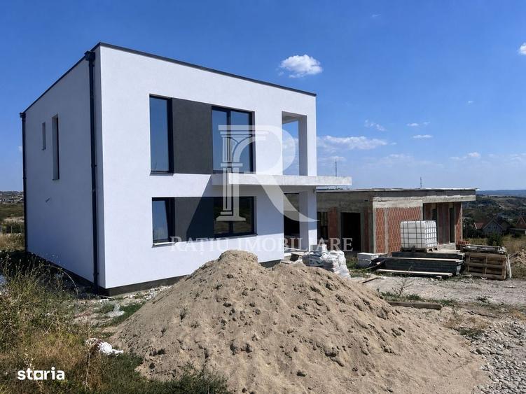 Casă cu 4 camere în Dealuri Oradea