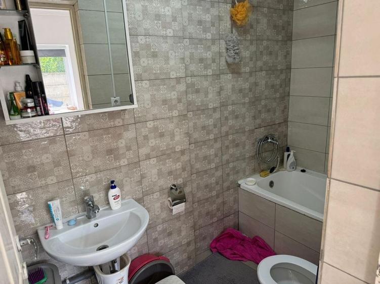 Casă cu 3 camere în Cantemir