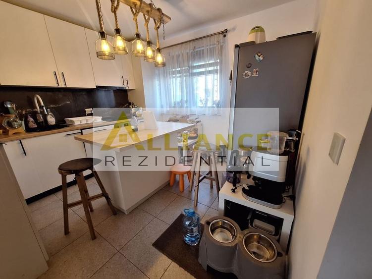 Duplex cu 3 camere cu Canalizare în Sud