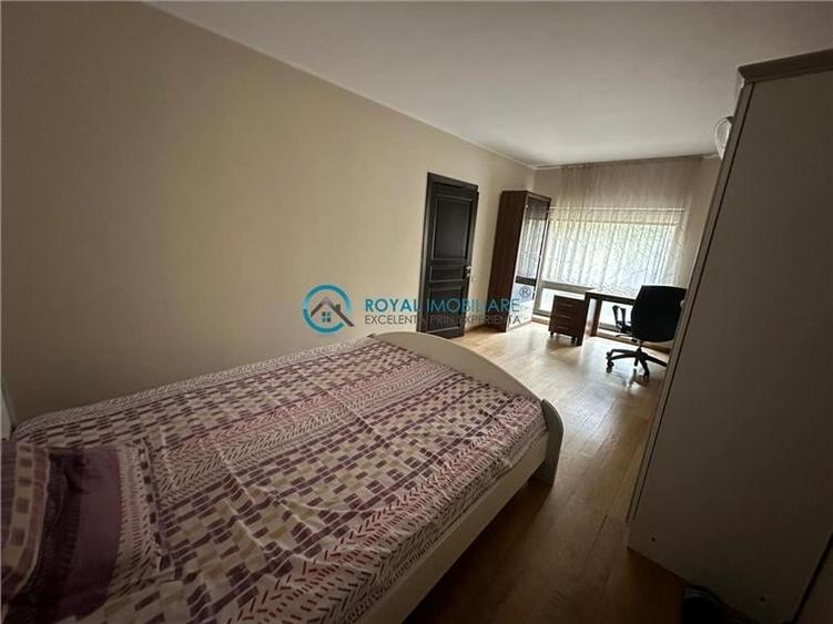 Casă individuală cu 6 camere cu Canalizare în Albert