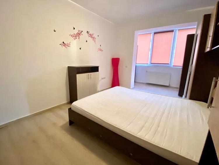 Apartament cu 2 camere semidecomandat, mobilat în Florești — fotografia 2