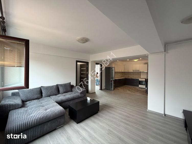Apartament cu 3 camere semidecomandat în Obor