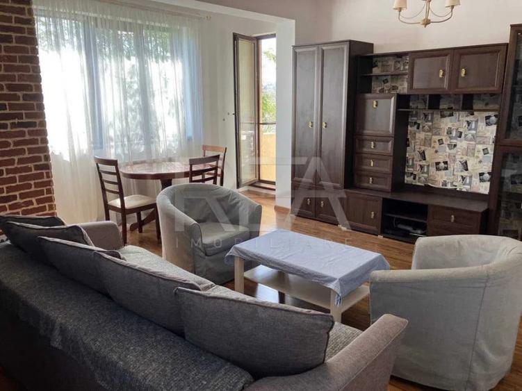 Apartament cu 2 camere decomandat în Jiului