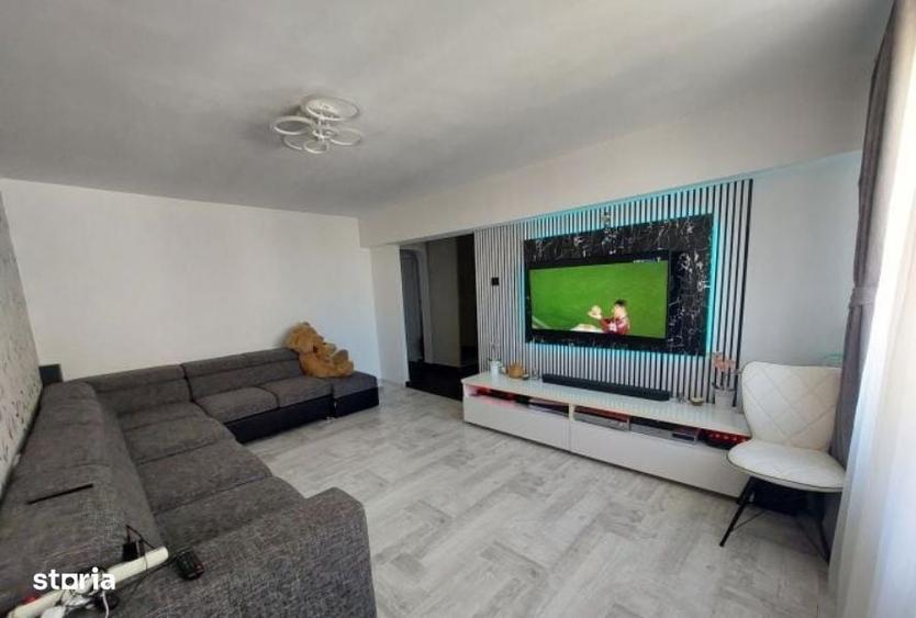 Apartament cu 3 camere decomandat în 1 Decembrie 1918