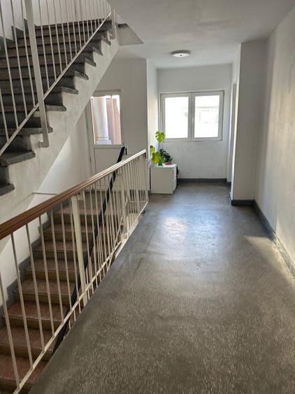 Apartament cu 2 camere semidecomandat, mobilat în P-ța Universității