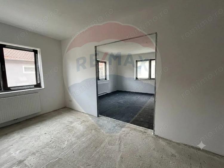 Casă cu Teren 2236 Mp în Ultracentral
