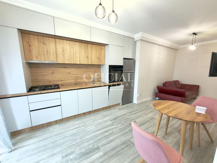 Apartament cu 2 camere semidecomandat, mobilat în Florești