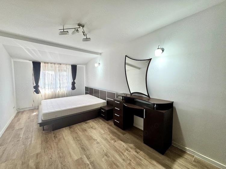 Apartament cu 2 camere decomandat în Girocului