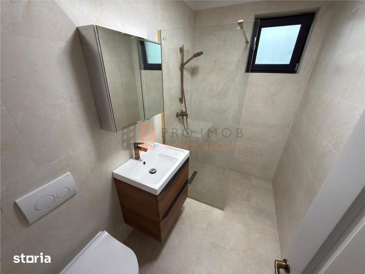 Casă cu 5 camere decomandat cu Teren 963 Mp în Vernești