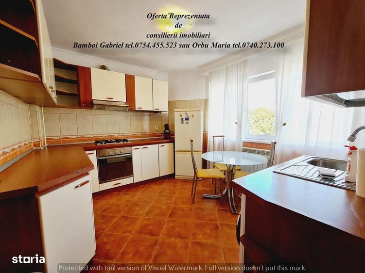 Apartament cu 4 camere decomandat în Piața Unirii