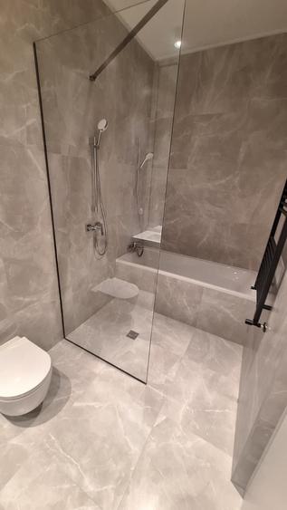 Penthouse cu 4 camere semidecomandat în 13 Septembrie