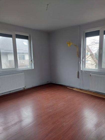 Casă individuală cu 5 camere cu Teren 1360 Mp în Dascălu