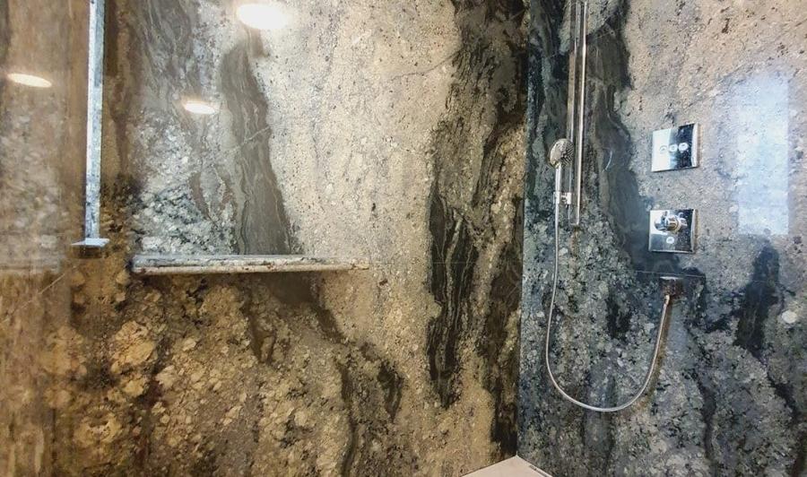 Casă cu 6 camere cu Teren 290 Mp în Nordului