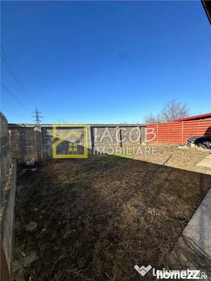 Apartament cu 3 camere decomandat în Calea Moldovei