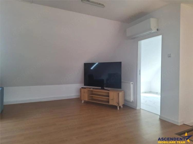 Casă cu 4 camere cu Teren 500 Mp în Central