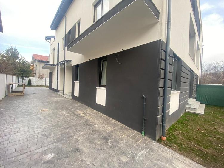 Duplex cu 4 camere cu Teren 120 Mp în Vest