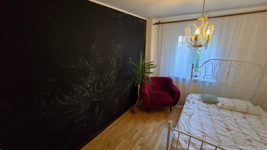 Apartament cu 3 camere decomandat în Titan