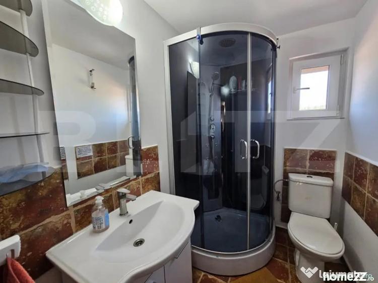 Casă cu 5 camere cu Teren 250 Mp în Tău