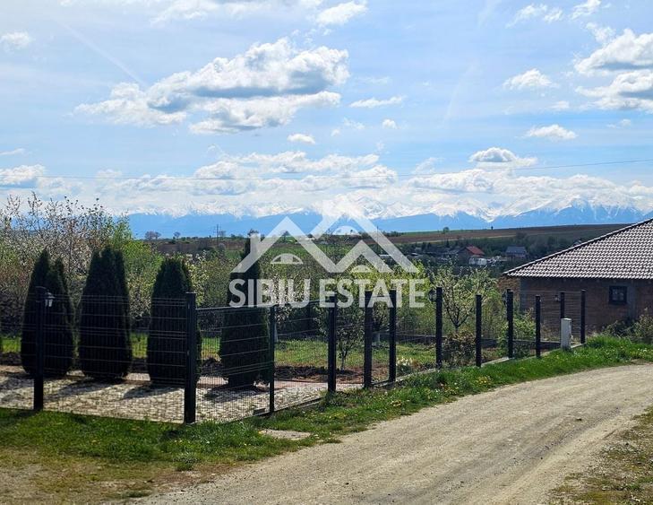 Casă individuală cu 4 camere cu Canalizare în Exterior Est