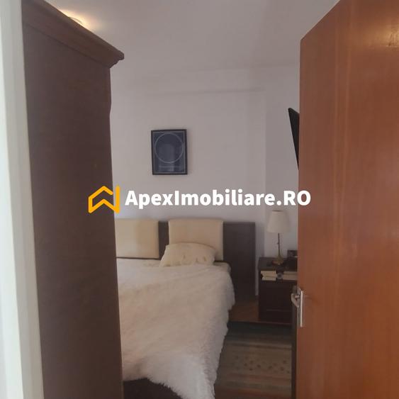 Apartament cu 3 camere decomandat, mobilat în Tineretului
