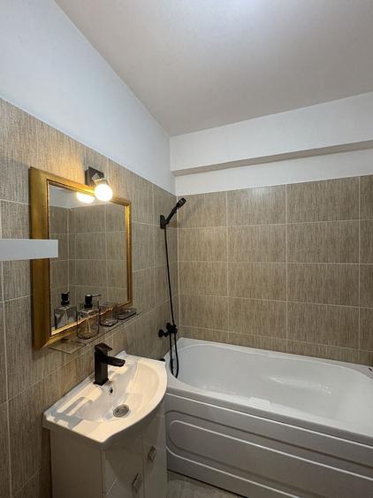Apartament cu 2 camere decomandat în Berceni