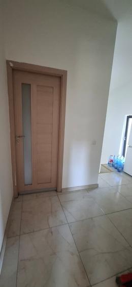 Casă cu 5 camere cu Teren 215 Mp în Mogoșoaia
