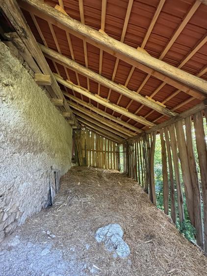Casă individuală cu 4 camere cu Teren 1200 Mp în Gârnic