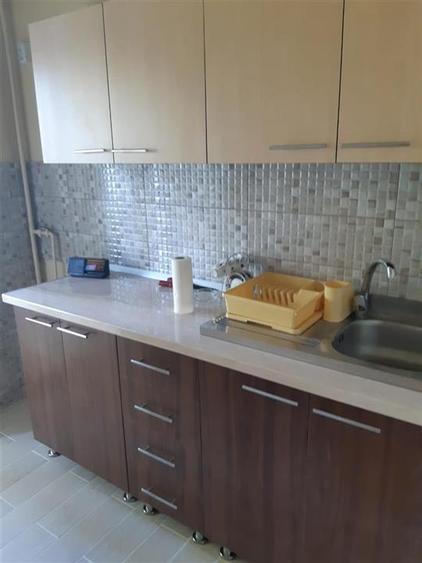 Apartament cu 2 camere decomandat, mobilat în B-dul București