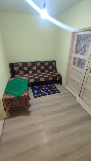 Casă cu 3 camere cu Teren 100 Mp în Central
