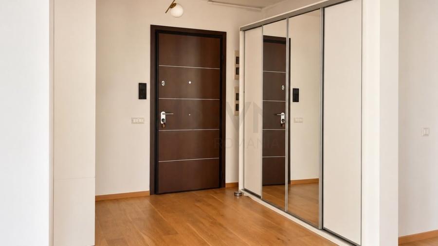 Apartament cu 3 camere decomandat în Aviației
