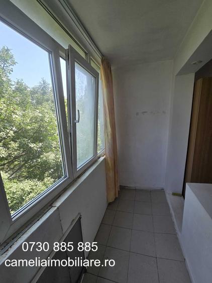 Apartament cu 3 camere decomandat în Păcii