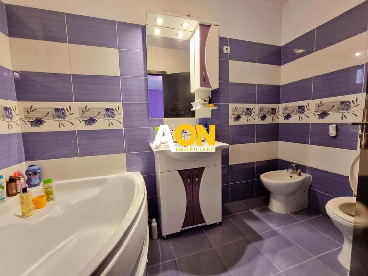 Casă individuală cu 3 camere cu Canalizare în Cetate