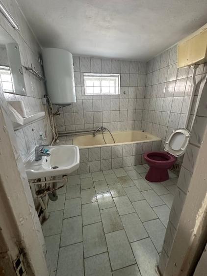 Casă individuală cu 3 camere cu Canalizare în Golești