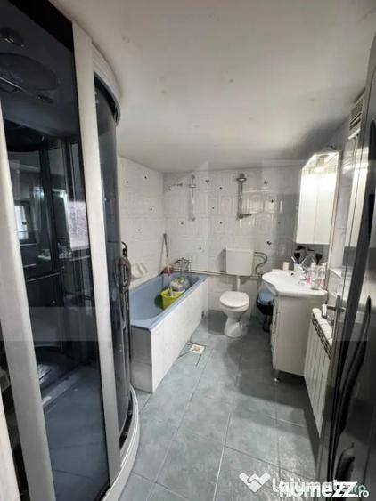 Casă cu 3 camere cu Teren 451 Mp în Central