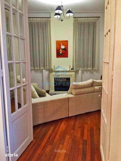 Casă cu 7 camere cu Teren 280 Mp în Armeneasca
