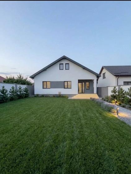 Casă cu Teren 470 Mp în Central