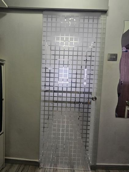 Apartament cu 2 camere semidecomandat în Olteniței